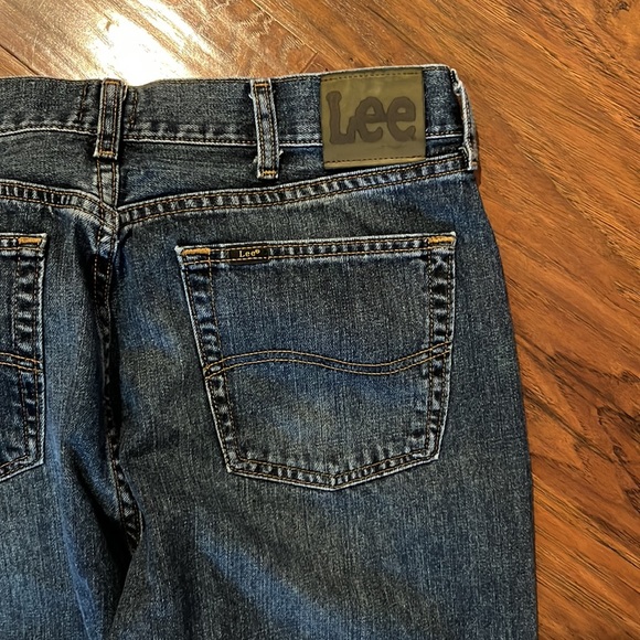 NWOT Lee Relaxed Fit Jeans - Picture 4 of 6